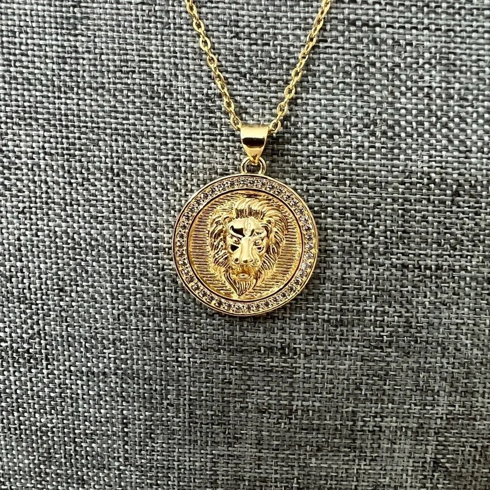 Fashion Jewelry Unisex Chain 24” Inches Lion With Rhinestones Around the…☑️